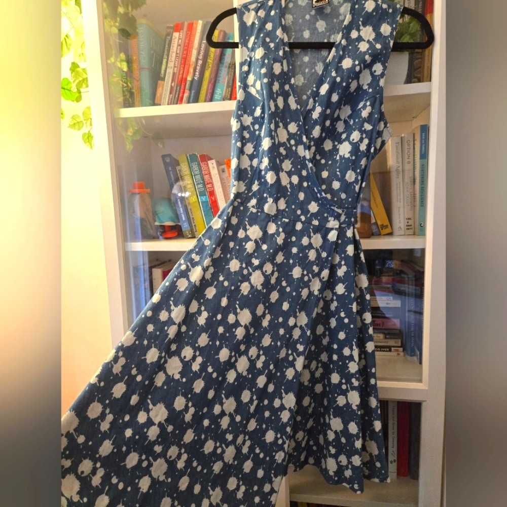 ✨️HOST PICK✨️ 🇨🇦 Made in Toronto NWOT Sleeveless Midi Wrap Dress by FUNKD - Picture 5 of 15